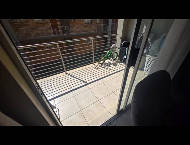 2 BEDROOM APARTMENT FOR SALE IN STONERIDGE